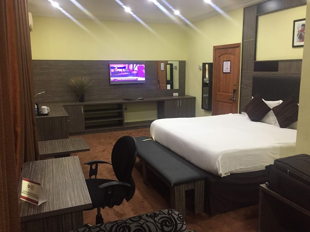 Best Western Plus Hotel photo 2